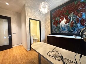 923 NW Glisan St, Portland, OR for lease Interior Photo- Image 2 of 20