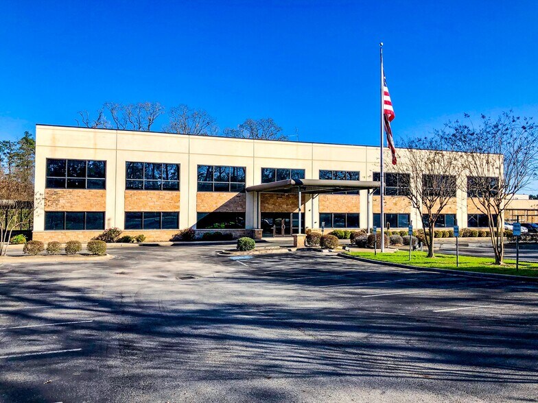 10586 Highway 75 N, Willis, TX for sale - Primary Photo - Image 1 of 1