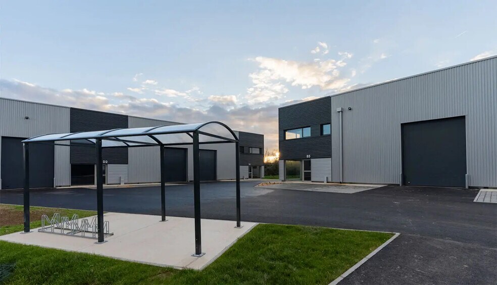 Retail in Saint-Jean-de-Boiseau for sale - Building Photo - Image 2 of 5