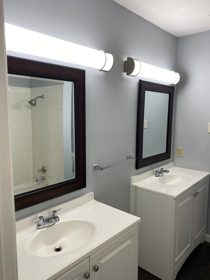 2709 Wimbledon Ct, Garland, TX 75041