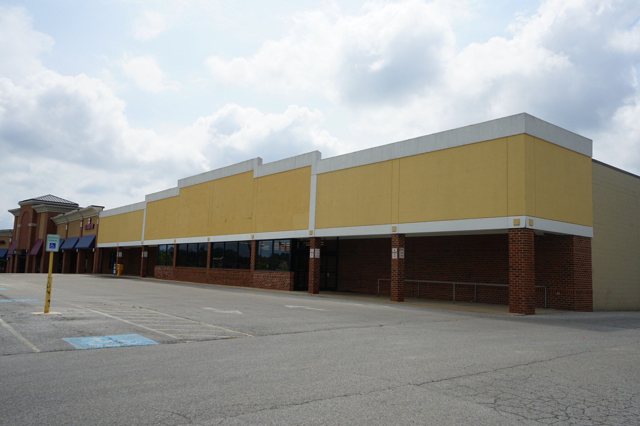 18717 North Pointe Dr, Hagerstown, MD for sale Building Photo- Image 1 of 1