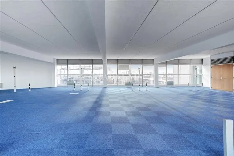 Office in Pantin for lease - Building Photo - Image 3 of 11
