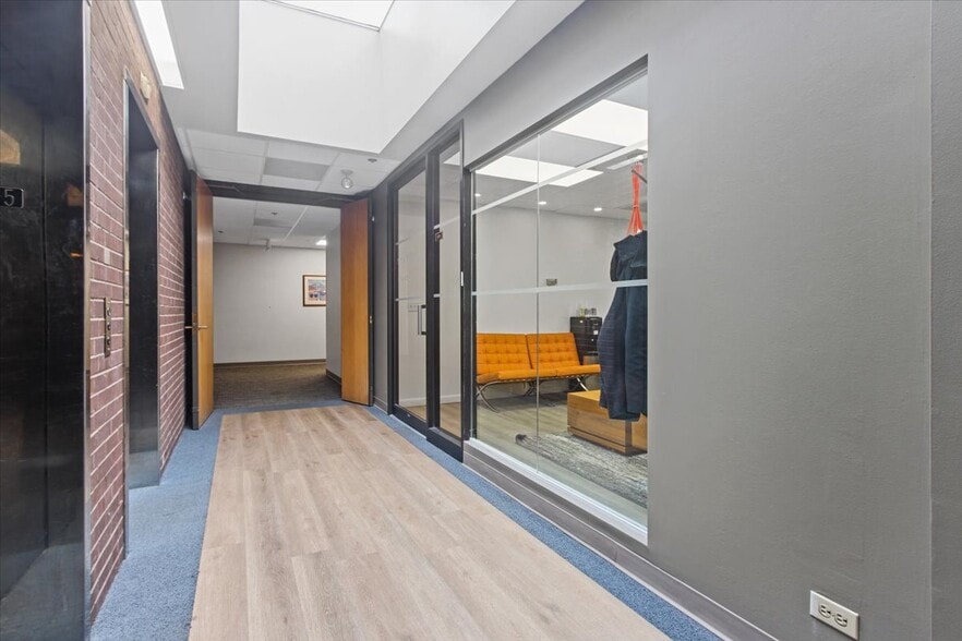 100 Corporate Pl, Peabody, MA for lease - Interior Photo - Image 2 of 20