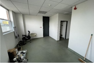 55 Stone Rd, Stoke On Trent for lease Interior Photo- Image 2 of 6