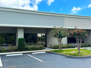 6408 W Linebaugh Ave, Tampa, FL for lease Building Photo- Image 1 of 1