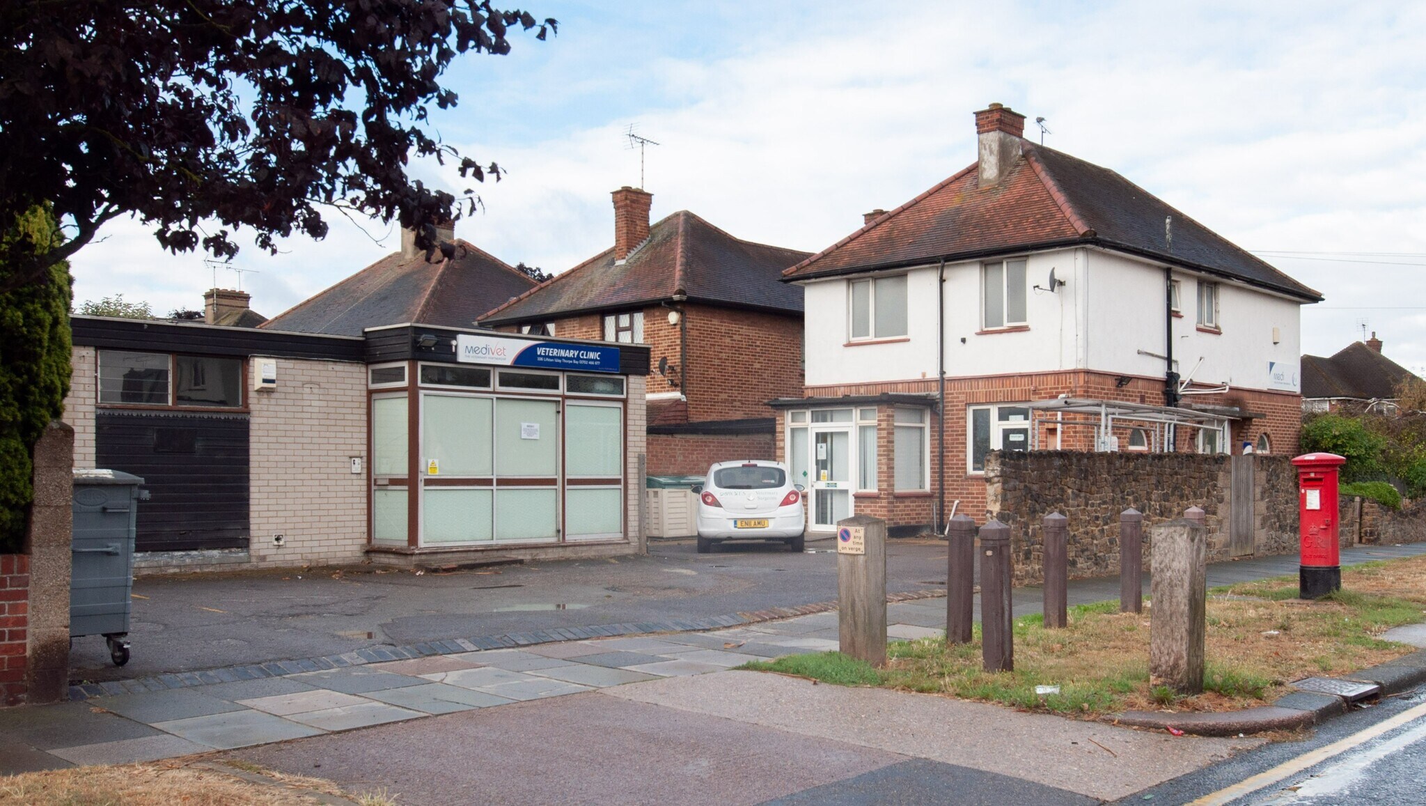 106 Lifstan Way, Southend On Sea for sale Primary Photo- Image 1 of 1