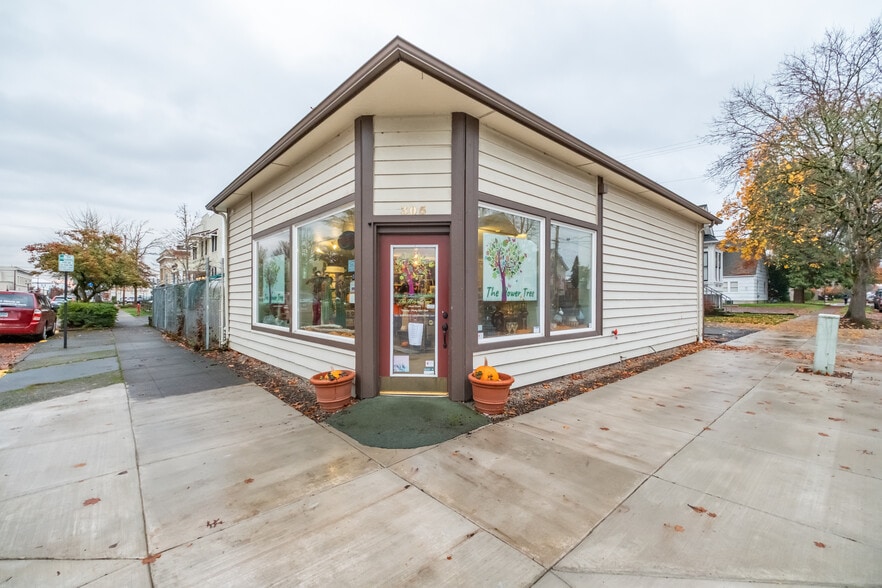 305 Washington St SW, Albany, OR for sale - Building Photo - Image 1 of 6