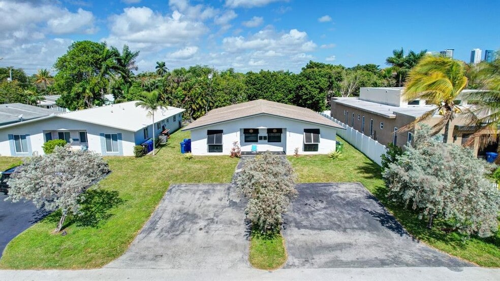 Two Income Producing Duplexes portfolio of 2 properties for sale on LoopNet.com - Building Photo - Image 2 of 54