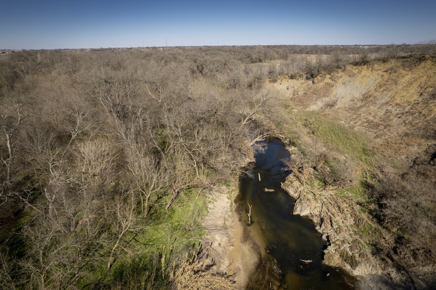 19711 Janak Rd, Coupland, TX for sale - Building Photo - Image 2 of 5