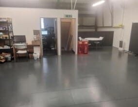 Martinfield, Welwyn Garden City for lease Interior Photo- Image 1 of 4