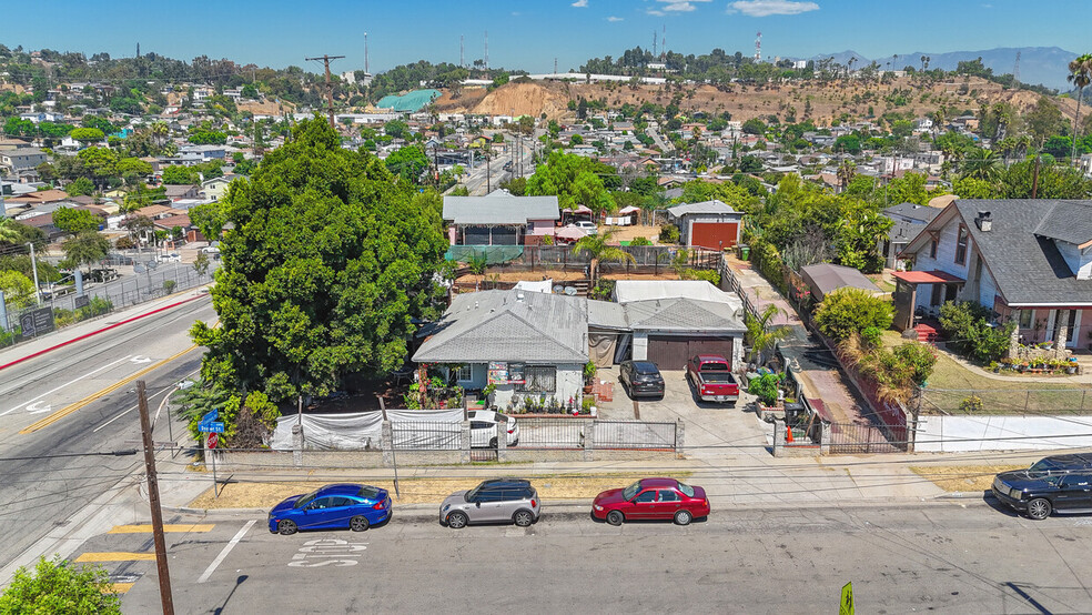 4307-4309 Dozier St, East Los Angeles, CA for sale - Primary Photo - Image 1 of 11