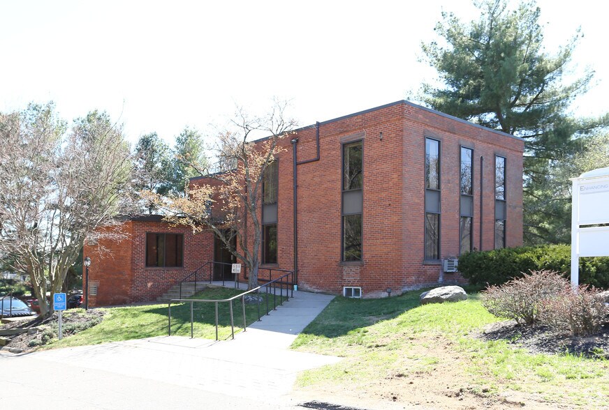 1169 Ellington Rd, South Windsor, CT 06074