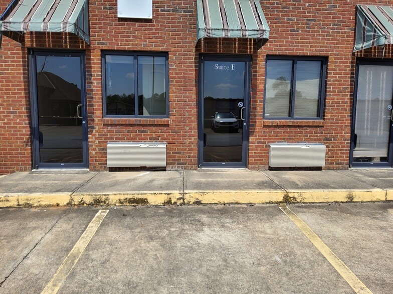 3153 Williams Rd, Columbus, GA for lease - Building Photo - Image 1 of 6