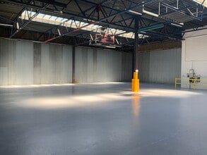 29 Blundells Rd, Milton Keynes for lease Interior Photo- Image 2 of 5