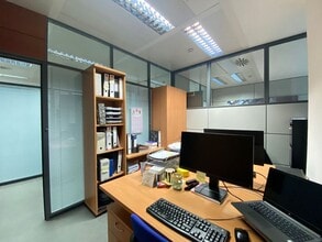 Office in Alcobendas, Madrid for lease Interior Photo- Image 1 of 12