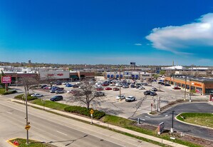 Piggly Wiggly (Grocer) Center Milwaukee WI - Retail Space