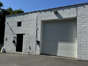 9 W Oakley St, Poughkeepsie, NY for lease Building Photo- Image 1 of 3