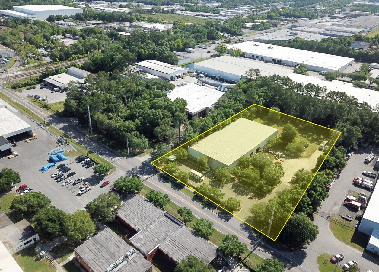 259 Ellis Rd S, Jacksonville, FL 32254