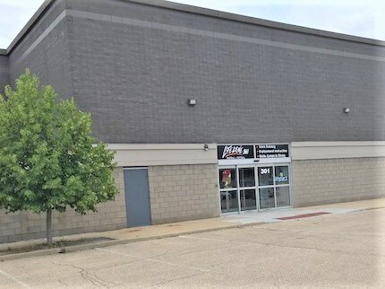 979 W Main St, West Dundee, IL for sale Building Photo- Image 1 of 1