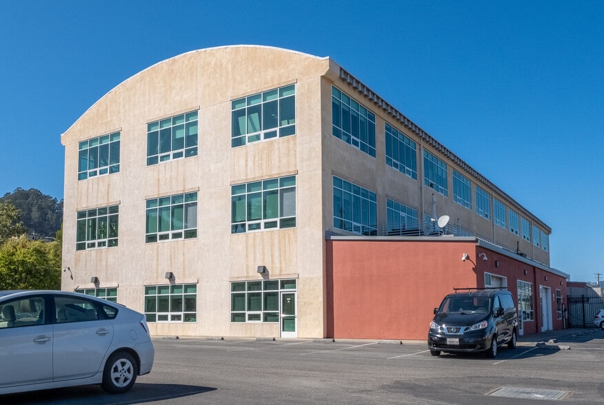 30 Liberty Ship Way, Sausalito, CA for lease - Building Photo - Image 3 of 6