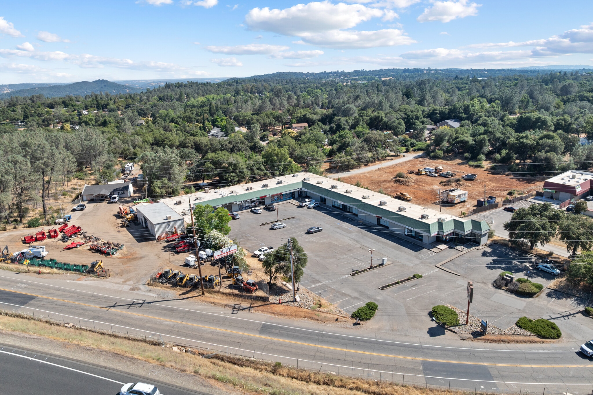 4050 Durock Rd, Shingle Springs, CA for lease Building Photo- Image 1 of 14