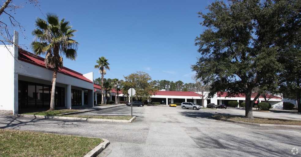 8535 Baymeadows Rd, Jacksonville, FL for lease - Primary Photo - Image 3 of 4