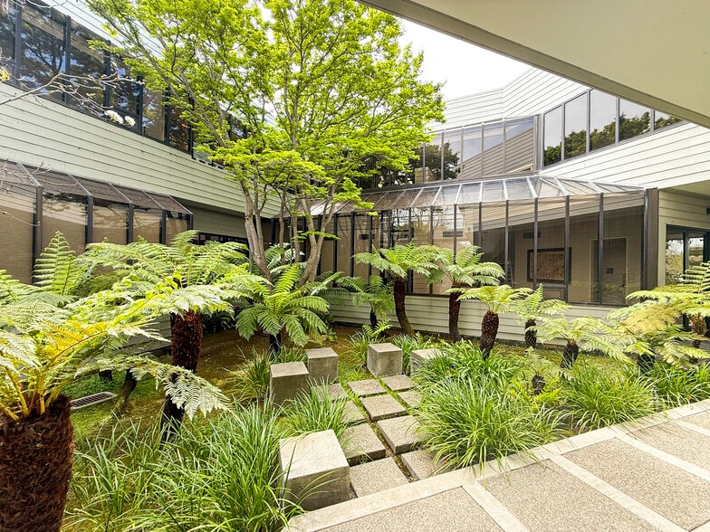 300 Tamal Plz, Corte Madera, CA for sale - Building Photo - Image 3 of 7