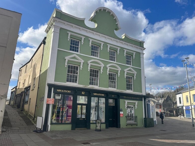 10-12 Dunraven Pl, Bridgend for sale - Building Photo - Image 1 of 2