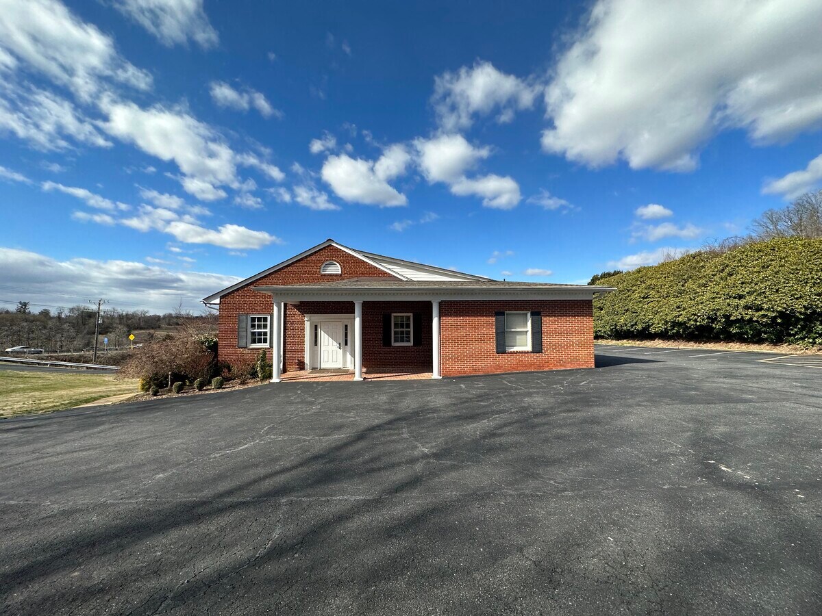 17104 Bridge View Ct, Paeonian Springs, VA 20129