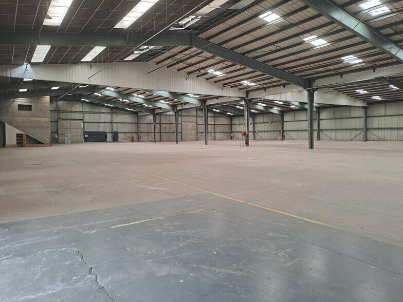 Industrial in Janzé for lease - Building Photo - Image 2 of 12