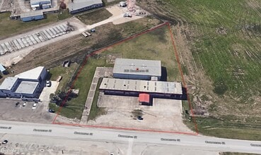 603 Commerce St, Clute, TX for lease Interior Photo- Image 1 of 2