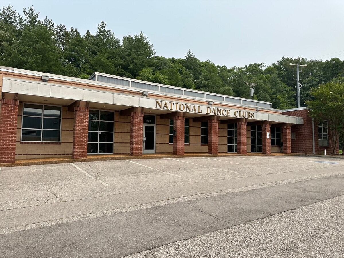 5714 Edmondson Pike, Nashville, TN 37211