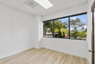 4577 N Nob Hill Rd, Sunrise, FL for lease Building Photo- Image 2 of 9