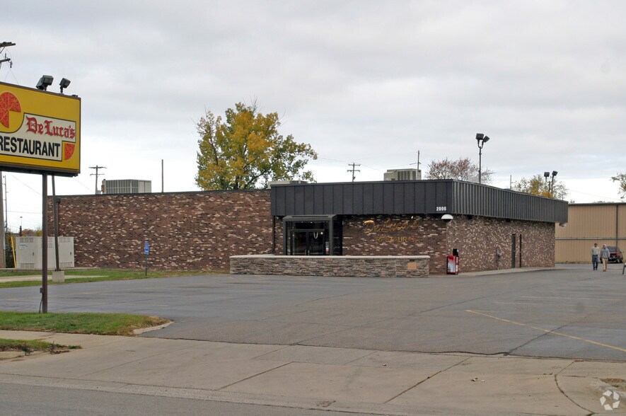 2006 W Willow St, Lansing, MI 48917 Deluca's Restaurant