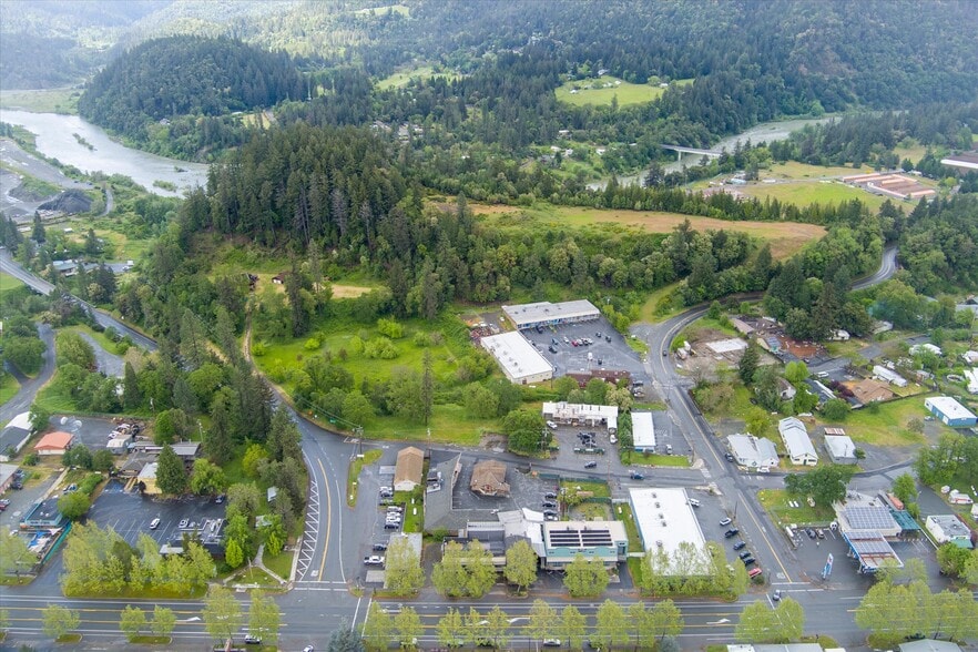 39057 State Highway 299, Willow Creek, CA for sale - Building Photo - Image 2 of 44