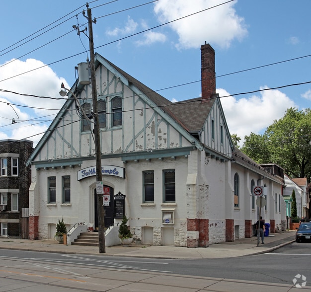 296 Broadview Ave, Toronto, ON for sale - Primary Photo - Image 1 of 1