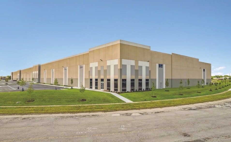 Toledo Trade Center, Toledo, OH for lease - Building Photo - Image 1 of 2