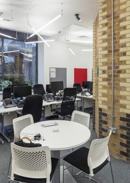 1 Rosebery Ave, London for lease - Interior Photo - Image 3 of 22