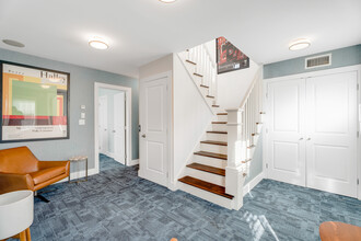 11 Rector St, Sag Harbor, NY for lease Interior Photo- Image 1 of 6