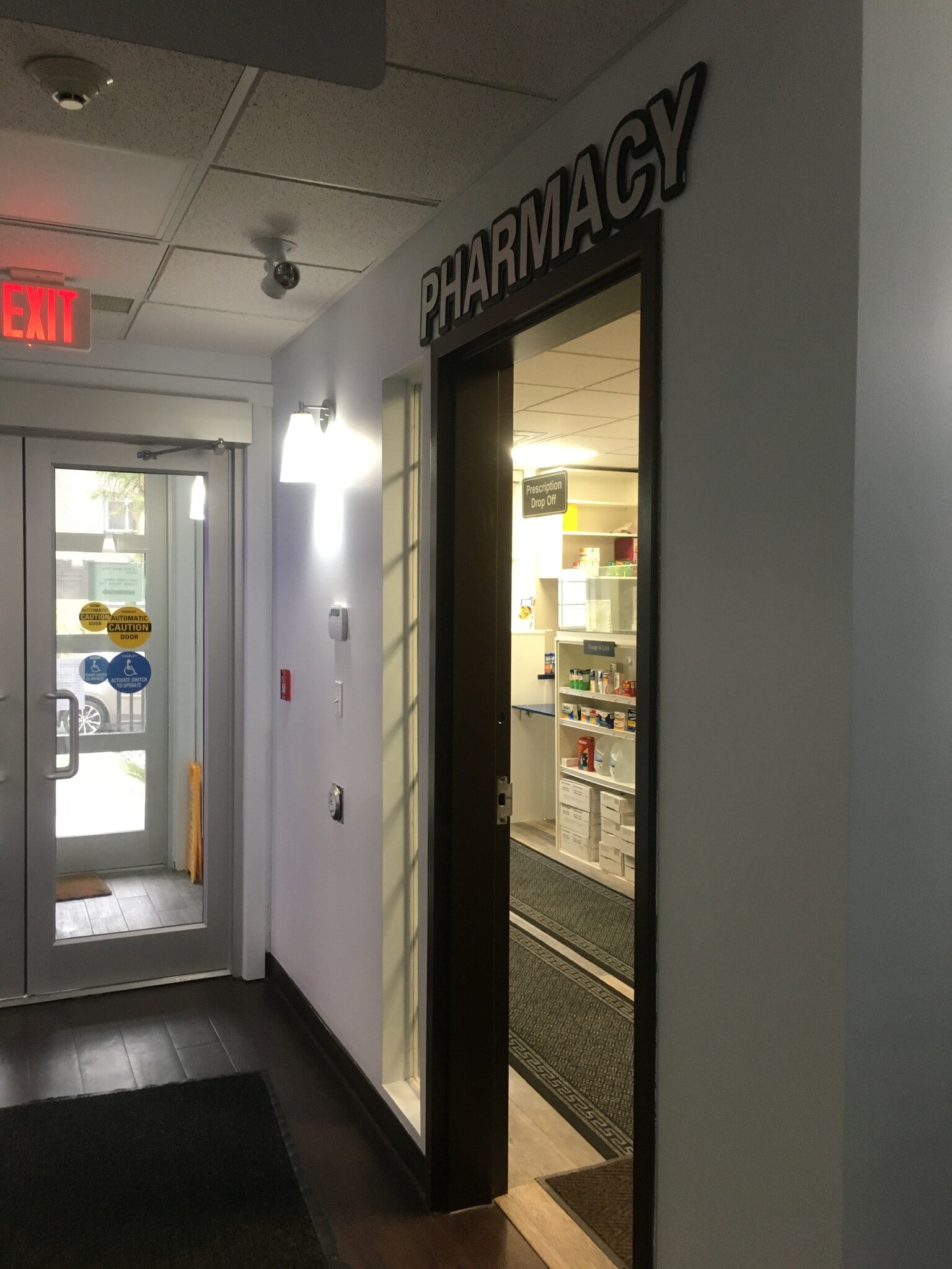 6108 Bowness Rd NW, Calgary, AB for sale Interior Photo- Image 1 of 6