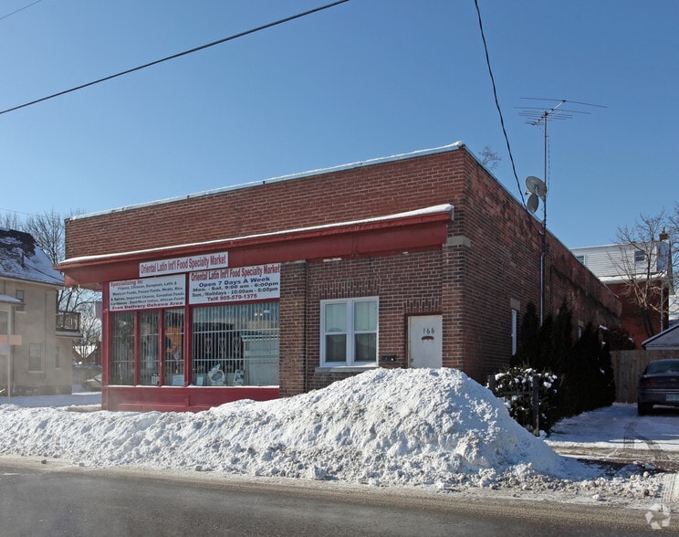 164-166 Division St, Oshawa, ON for lease - Building Photo - Image 2 of 2