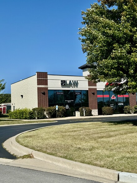 129 Commercial Dr, Yorkville, IL for lease - Building Photo - Image 3 of 18