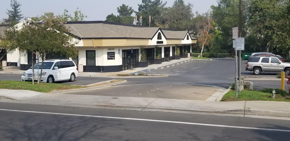 12820-12840 Saratoga-Sunnyvale Rd, Saratoga, CA for lease - Building Photo - Image 2 of 4