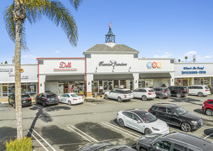 250 E 17th St, Costa Mesa, CA for lease Building Photo- Image 2 of 2