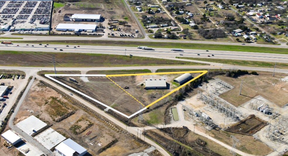14656 N Interstate Highway 35, Elm Mott, TX for lease - Building Photo - Image 2 of 7