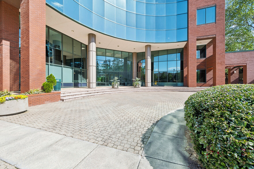 1000 Park Forty Plaza Dr, Durham, NC for lease - Building Photo - Image 3 of 19