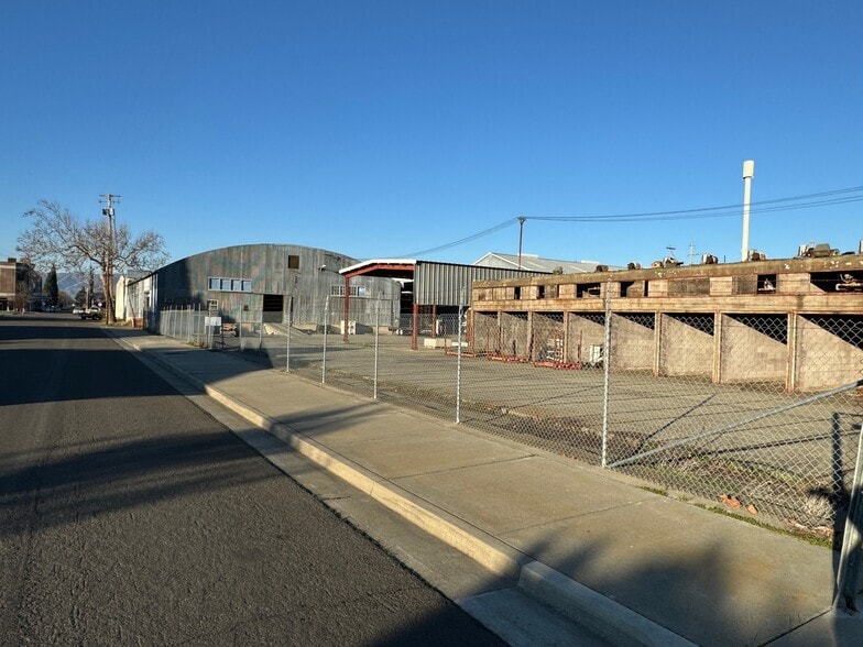 11 E Abbey St, Winters, CA for sale - Primary Photo - Image 2 of 15