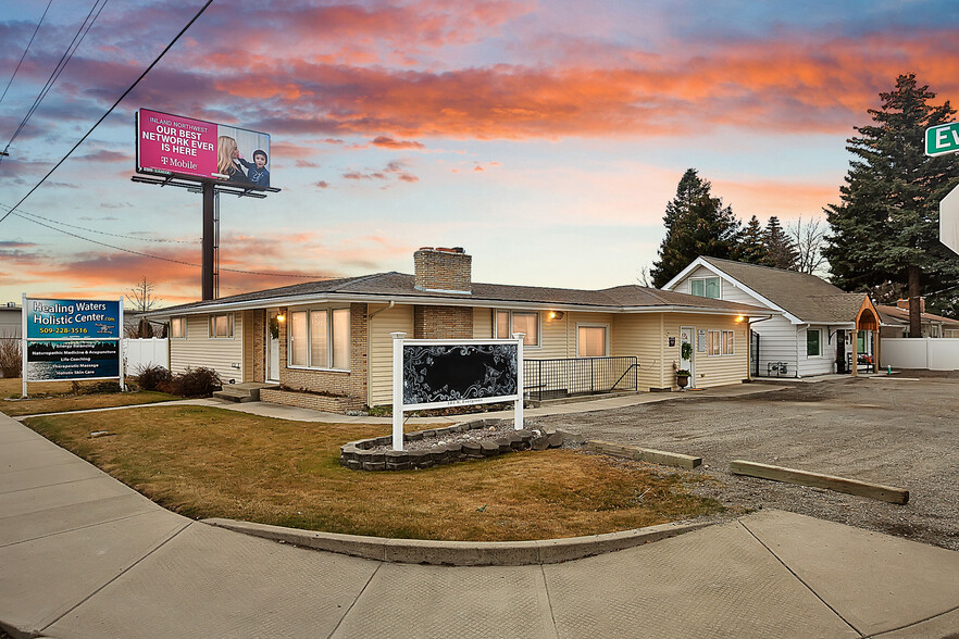 101-101B N Evergreen Rd, Spokane Valley, WA for sale - Building Photo - Image 1 of 1