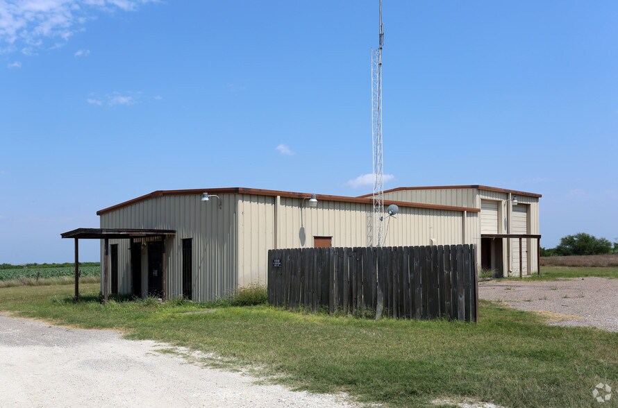 8306 Highway 359, Mathis, TX for sale - Primary Photo - Image 1 of 1