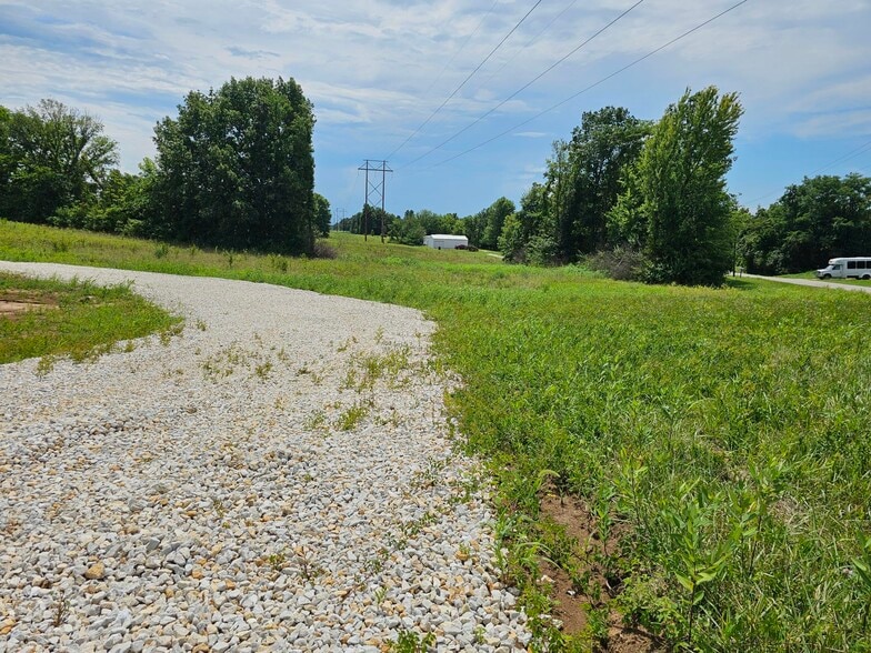 210 Hawkins Ridge Ct., Troy, MO for sale - Primary Photo - Image 1 of 5